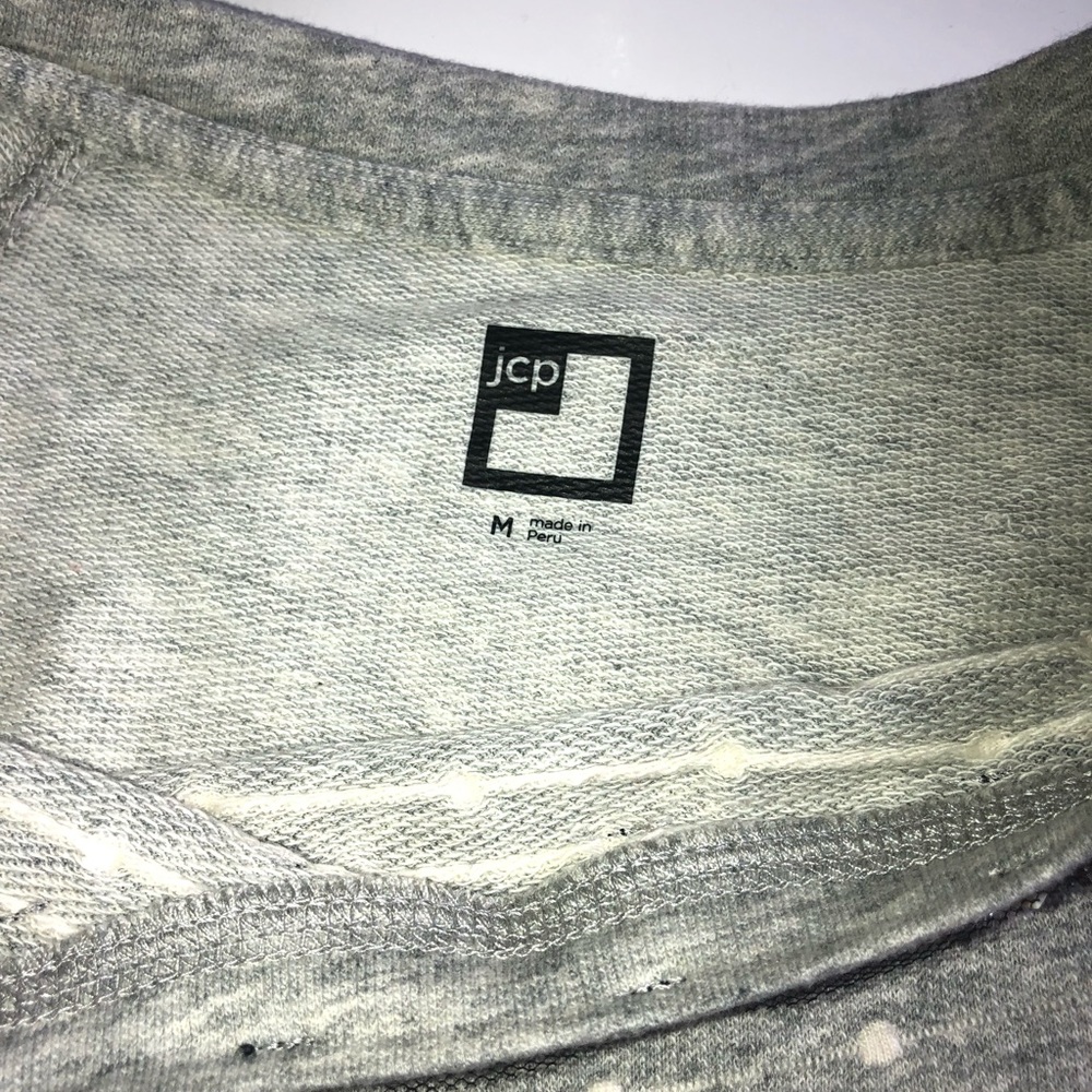 SOLD Adorned Sweatshirt size Medium - Picture 3 of 6